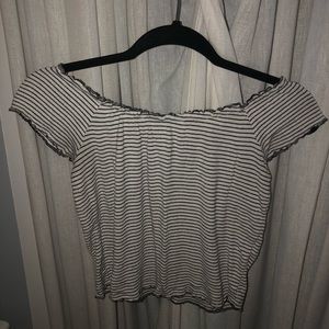 Off the shoulder (Garage) top